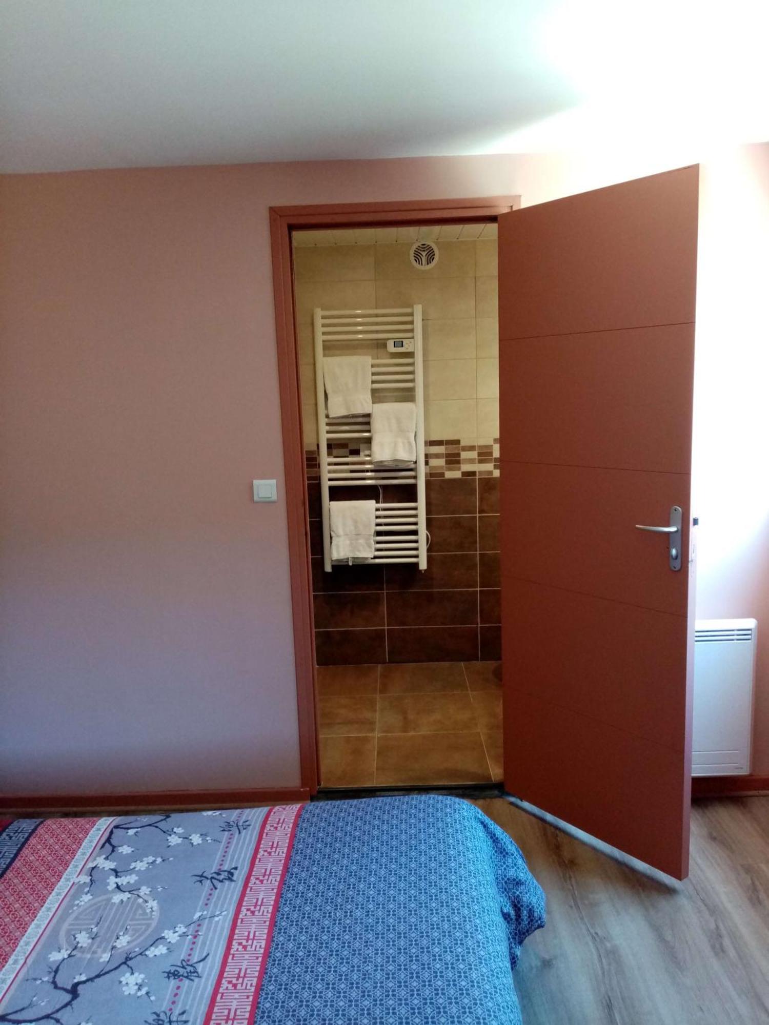 Brit Hotel St-Quentin/Nord Fayet  Zewnętrze zdjęcie