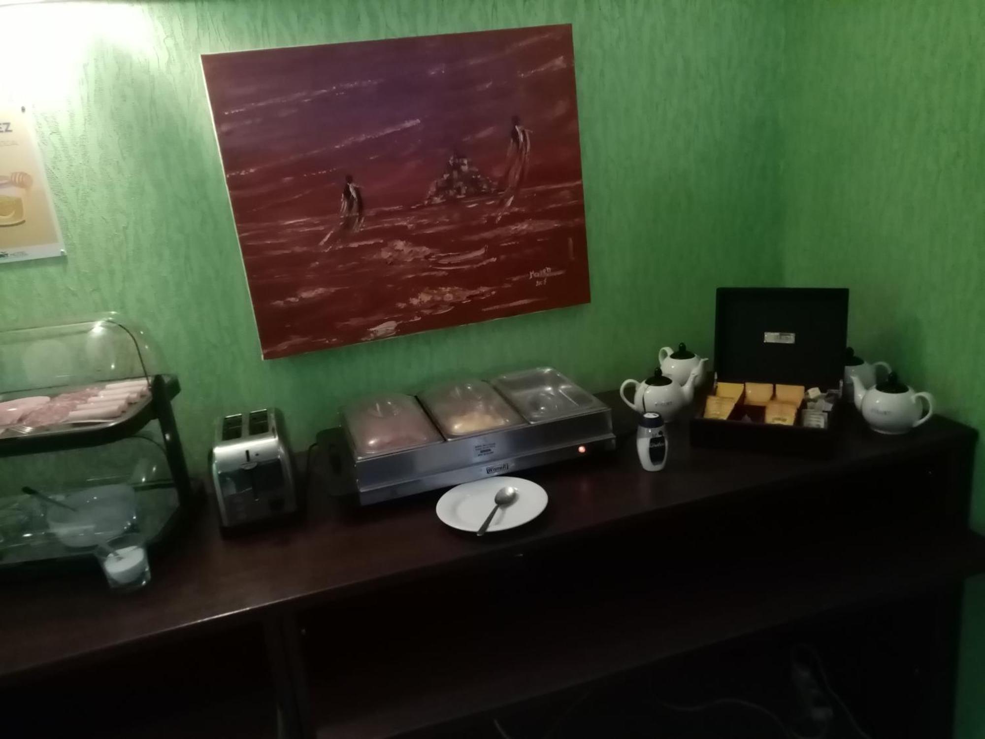 Brit Hotel St-Quentin/Nord Fayet  Zewnętrze zdjęcie