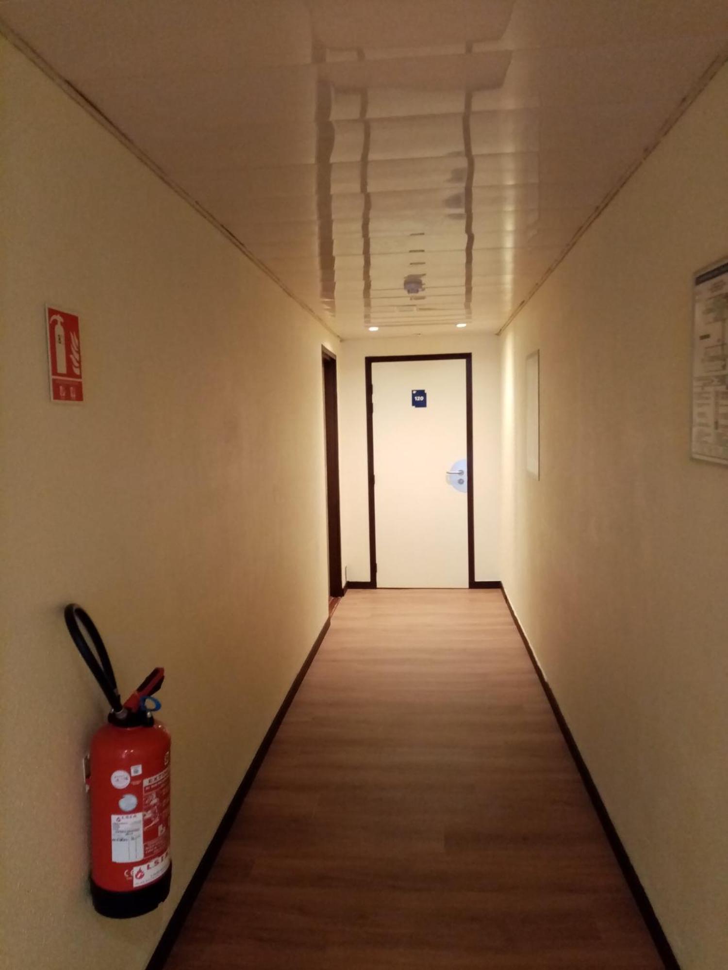 Brit Hotel St-Quentin/Nord Fayet  Zewnętrze zdjęcie