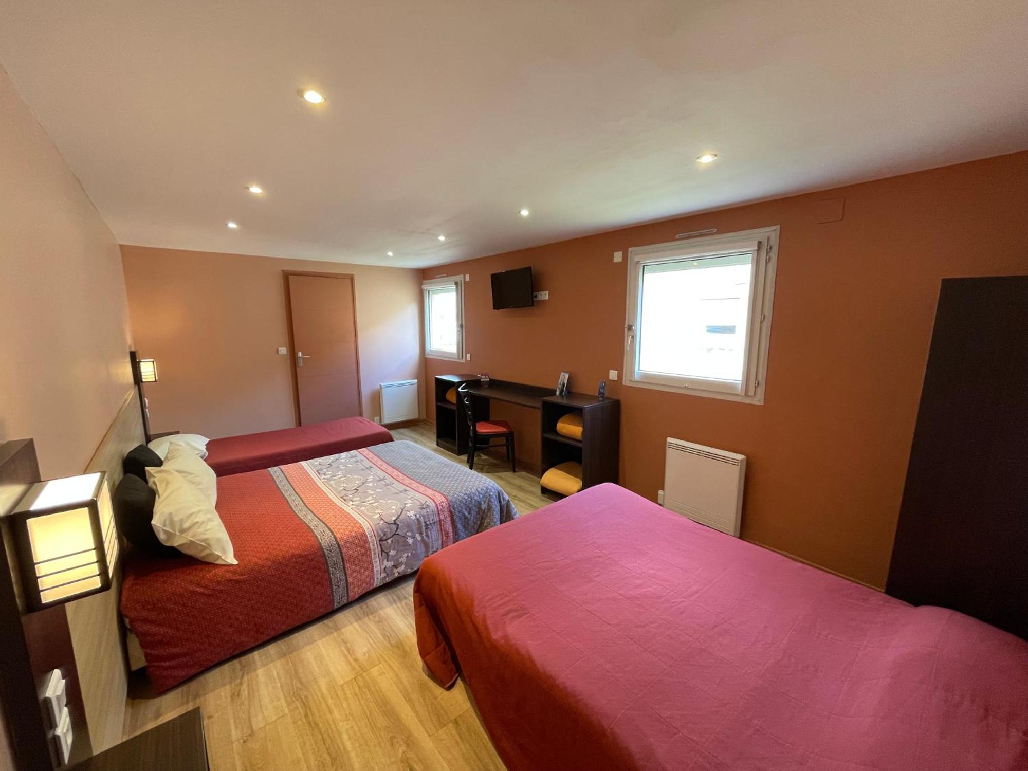 Brit Hotel St-Quentin/Nord Fayet  Zewnętrze zdjęcie