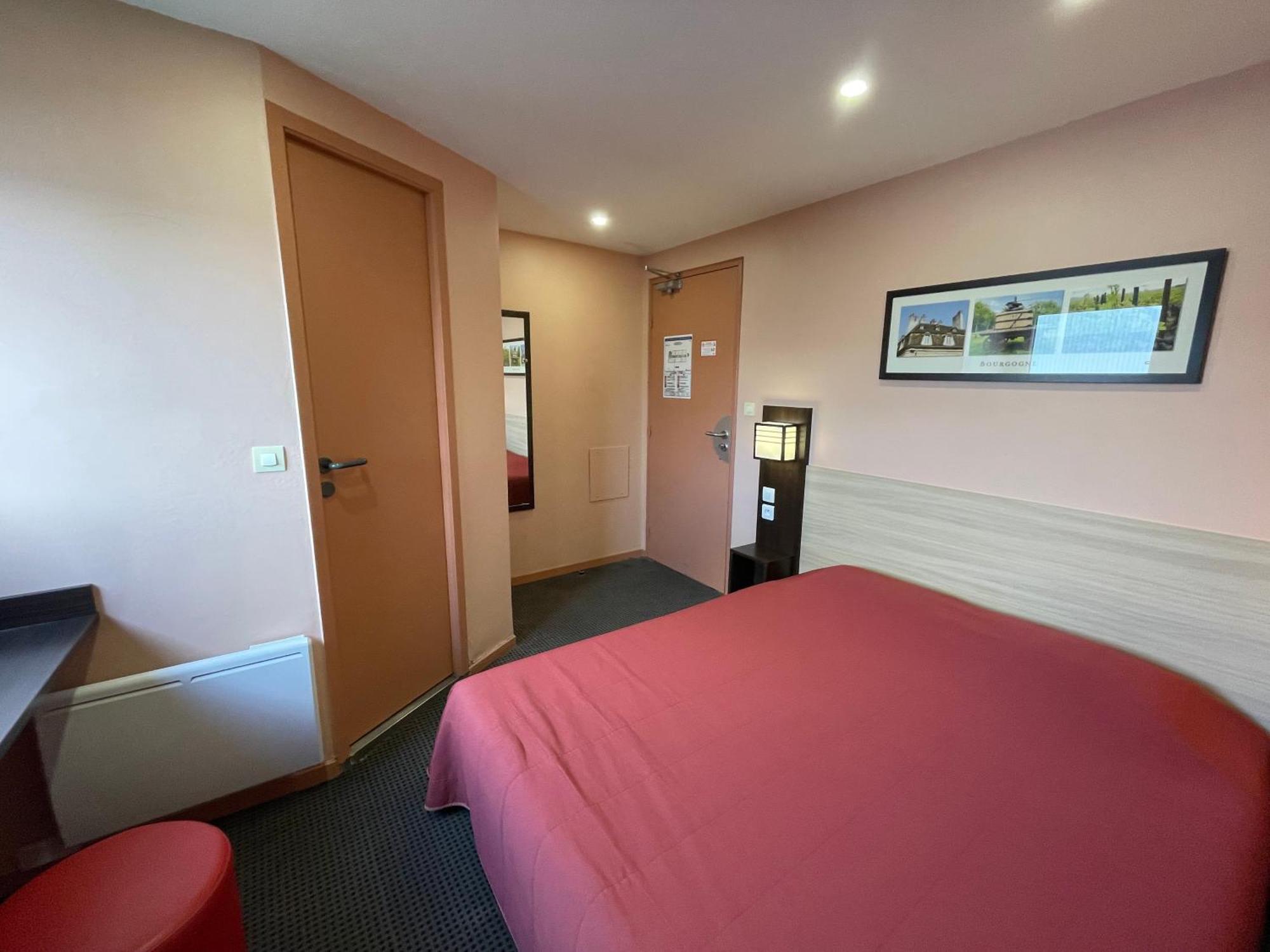 Brit Hotel St-Quentin/Nord Fayet  Zewnętrze zdjęcie